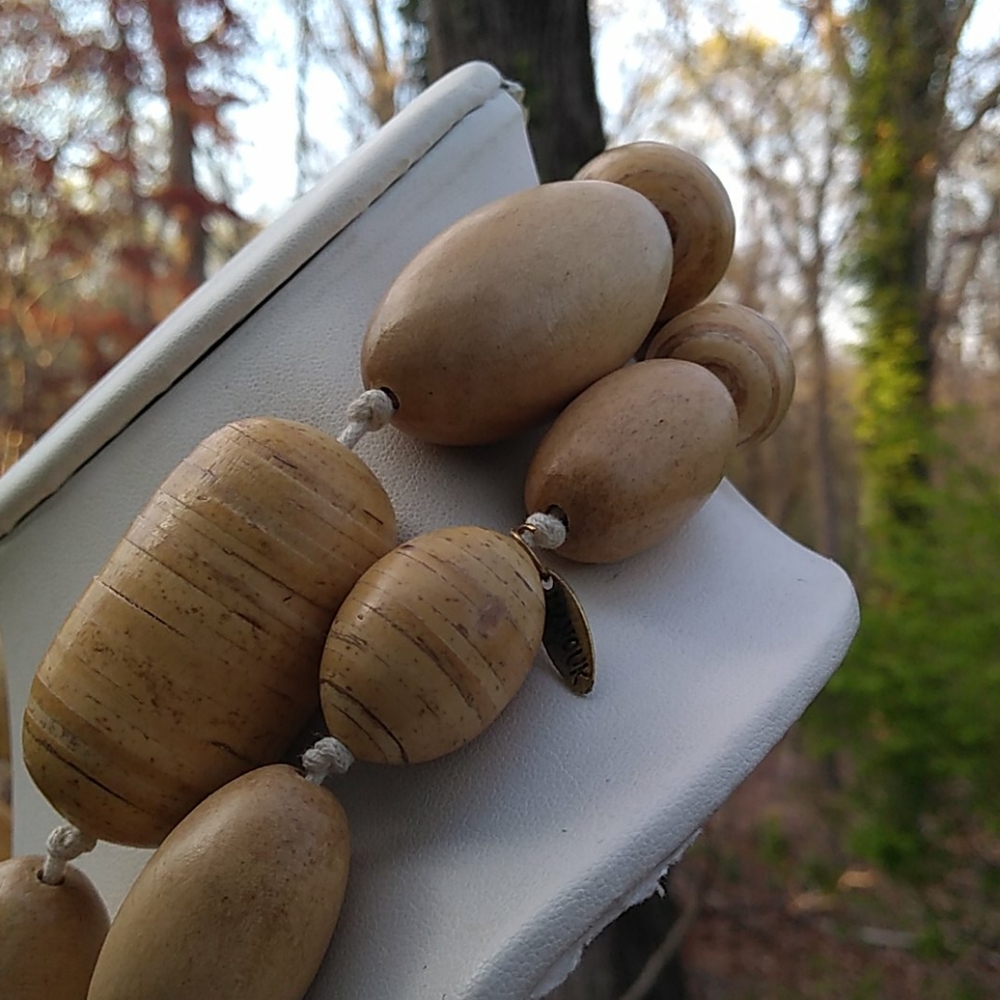 RARE '80s HOLLAND MANOUK BIJOUX 50" Alternating Stacked Solid Wood Bead Necklace - Picture 7 of 16